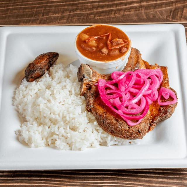 Pork Chop (Chuleta).